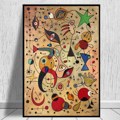 Femme et oiseaux dans la nuit