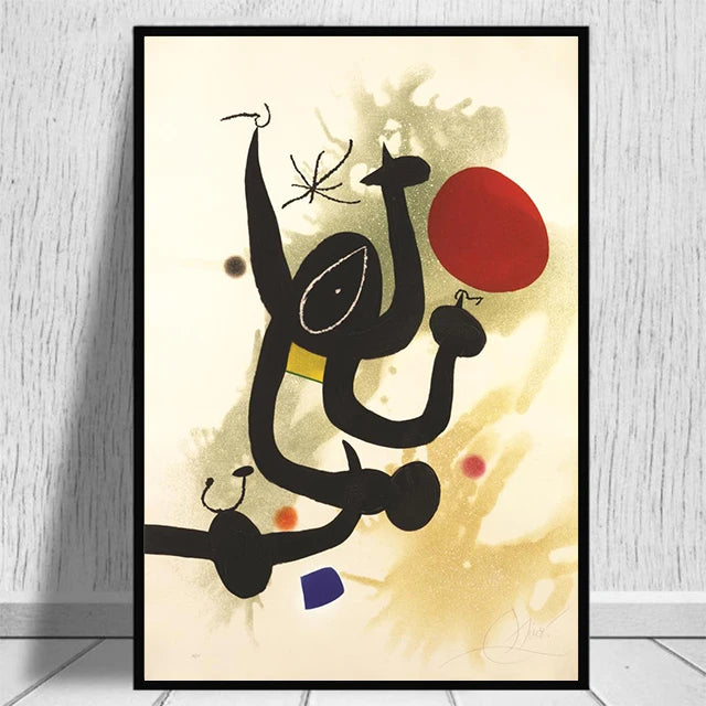Femme et oiseaux dans la nuit